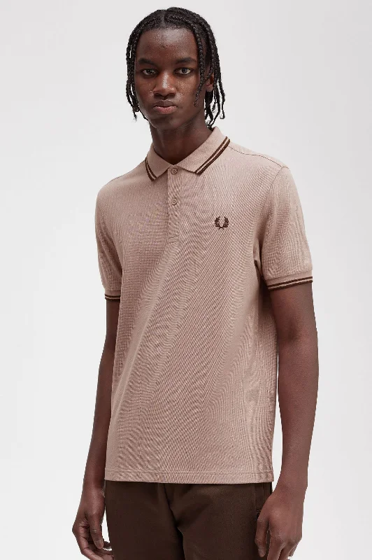 Twin Tipped Polo in Dark Pink / Tobacco